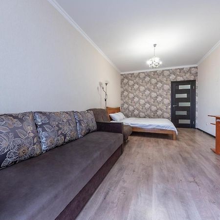 キエフFlatrent Drahomanova 2Aアパートメント エクステリア 写真