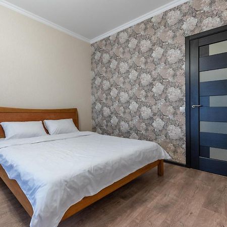 キエフFlatrent Drahomanova 2Aアパートメント エクステリア 写真
