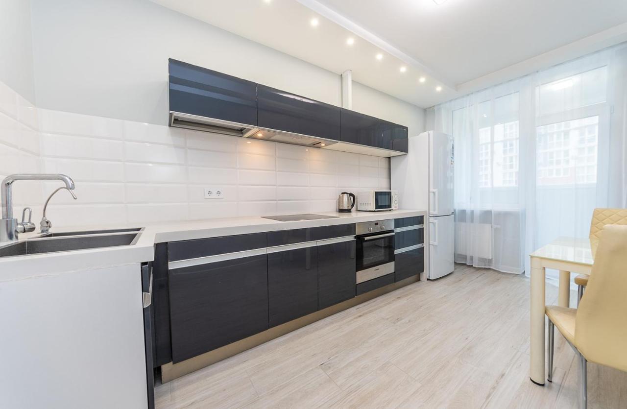 キエフFlatrent Drahomanova 2Aアパートメント エクステリア 写真