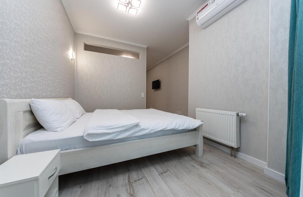 キエフFlatrent Drahomanova 2Aアパートメント エクステリア 写真