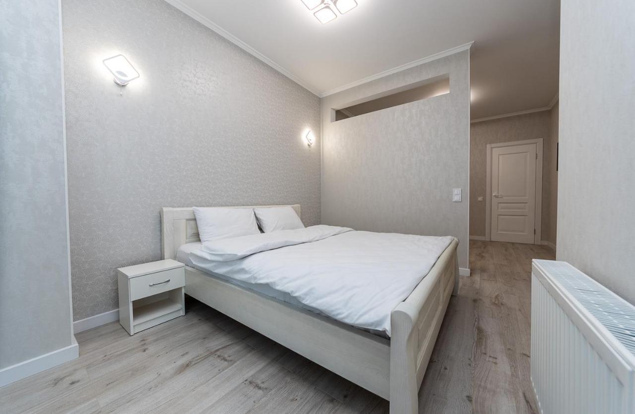 キエフFlatrent Drahomanova 2Aアパートメント エクステリア 写真