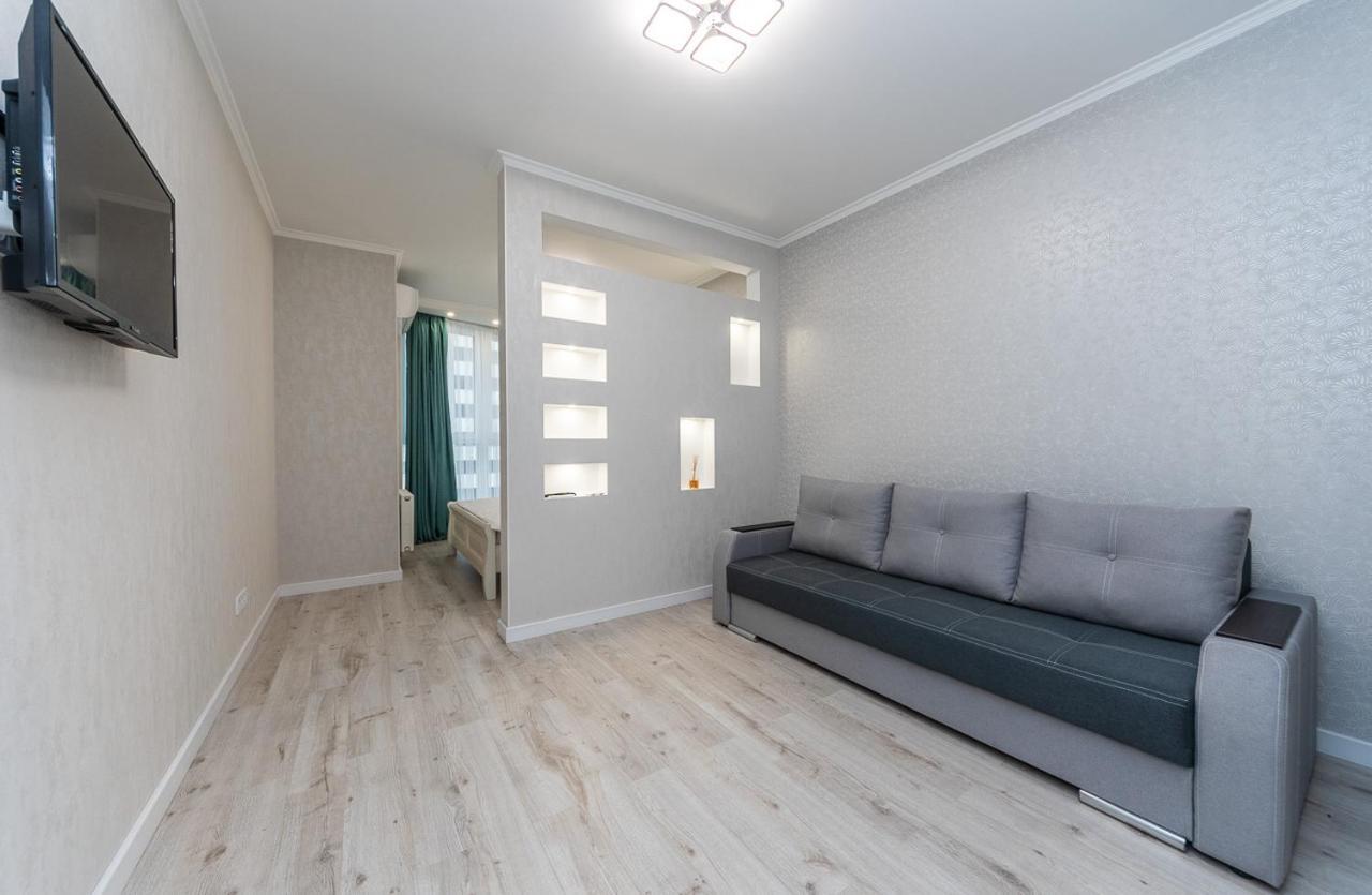 キエフFlatrent Drahomanova 2Aアパートメント エクステリア 写真