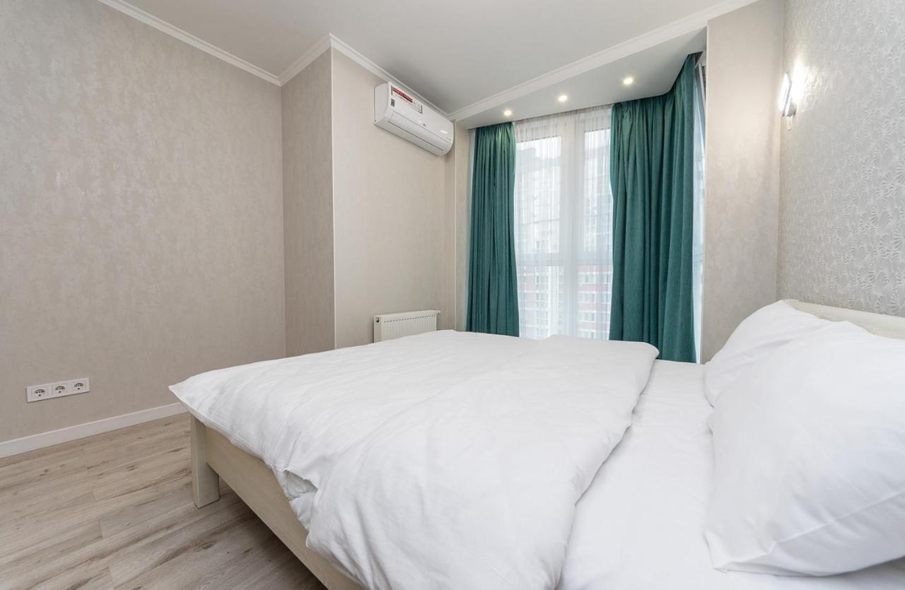 キエフFlatrent Drahomanova 2Aアパートメント エクステリア 写真