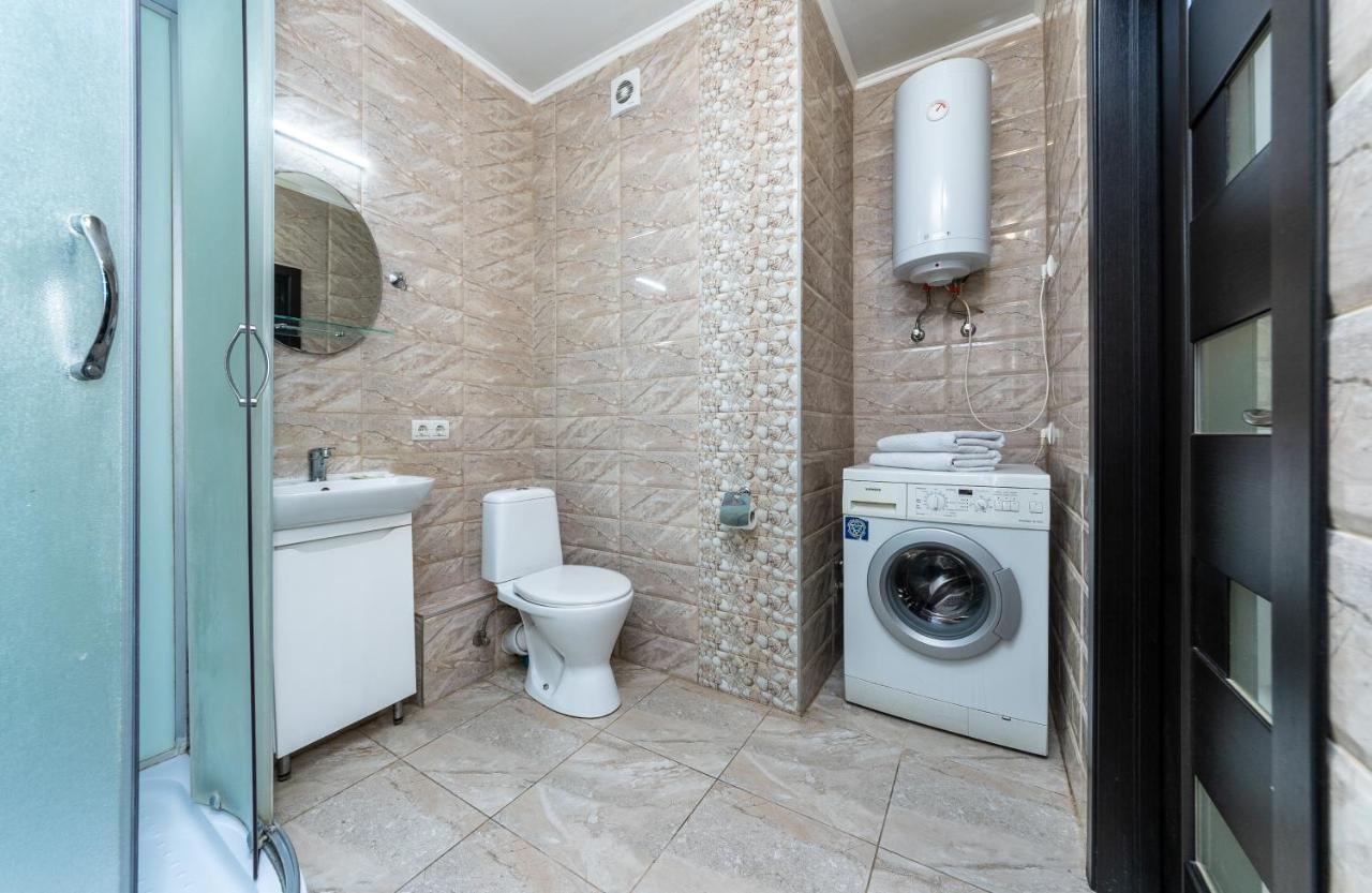 キエフFlatrent Drahomanova 2Aアパートメント エクステリア 写真