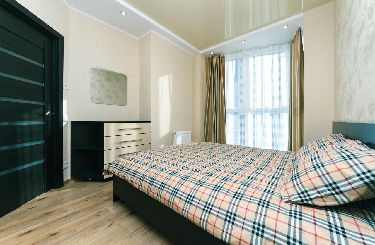 キエフFlatrent Drahomanova 2Aアパートメント エクステリア 写真