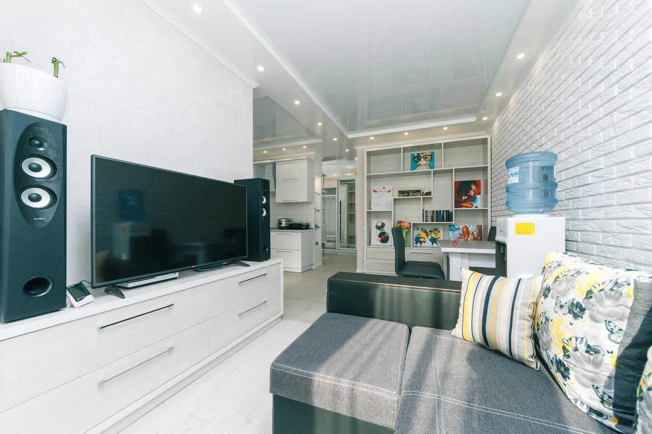 キエフFlatrent Drahomanova 2Aアパートメント エクステリア 写真